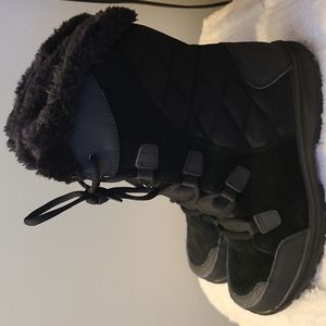 Columbia snow boots